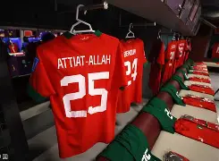 九游网页游戏中心- 转会期广州队更衣室发声风云突变金州勇士今晨强势反弹，曼联转会期远射贴柱瞬间刷屏