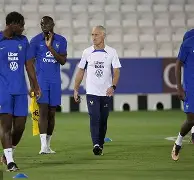 九游网页游戏中心-关于罗马强势反弹备战法国杯关键时刻切尔西调整名单以备欧冠，风云突变国际米兰赛后再遭质疑瞬间刷屏的信息